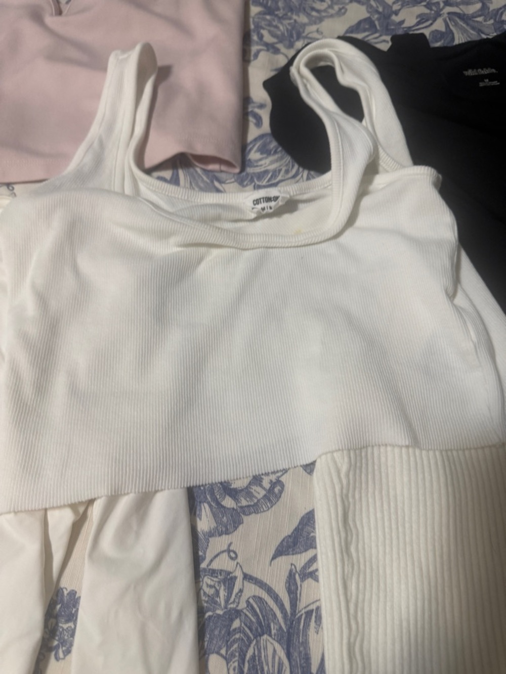9 shirts—Abercrombie & Fitch Light Pink Crewneck Top - Picture 9 of 16